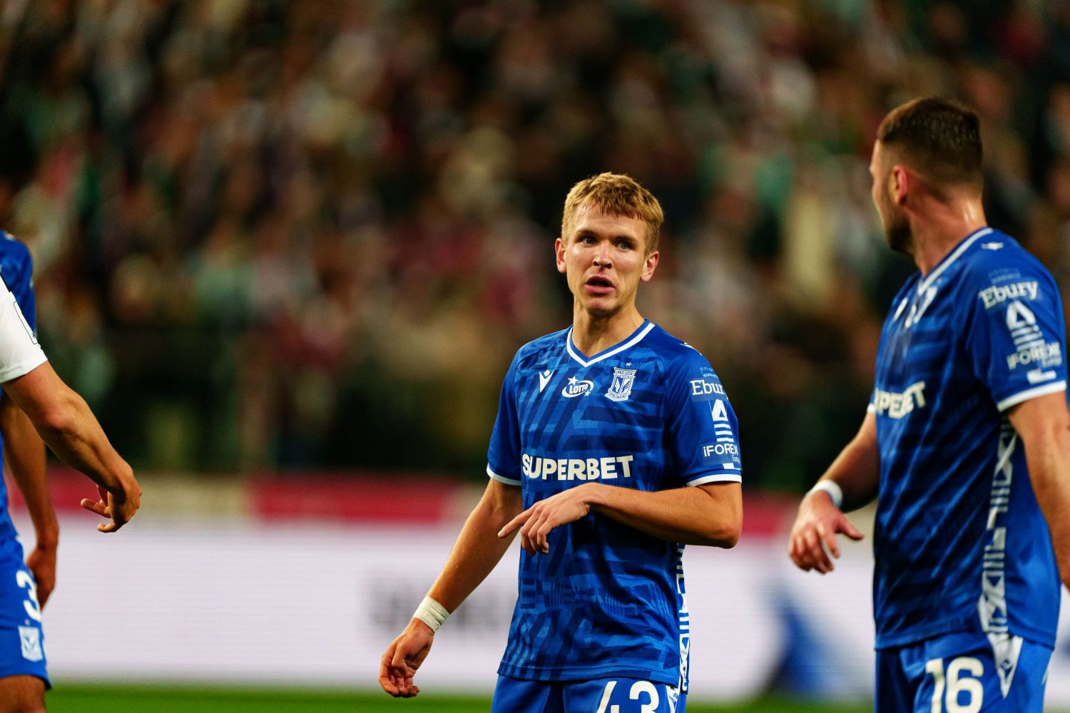 Lech Poznań już nie zarobi na nim wielkich milionów?! „Stoi w miejscu, nie rozwija się”