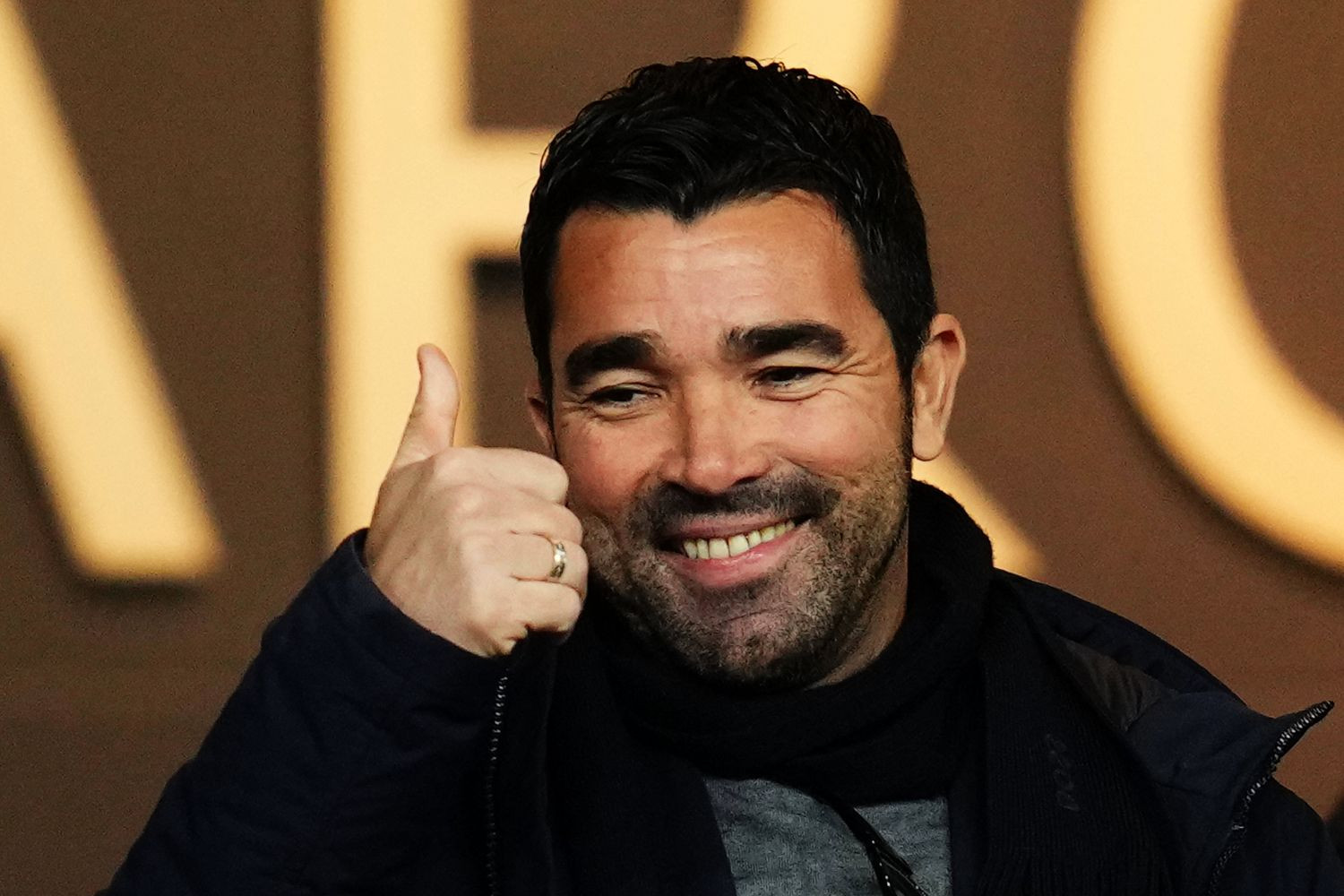 Deco wykonał ruch w sprawie wielkiego transferu napastnika. Super następca Roberta Lewandowskiego