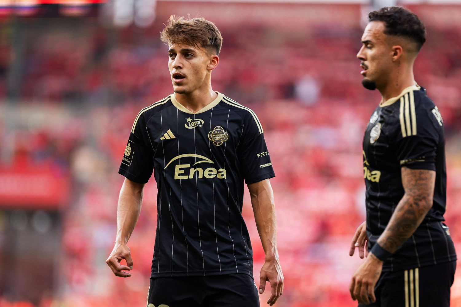 Odchodzi! Marzył o reprezentacji Polski, klub z Ekstraklasy rozwiązał z nim kontrakt