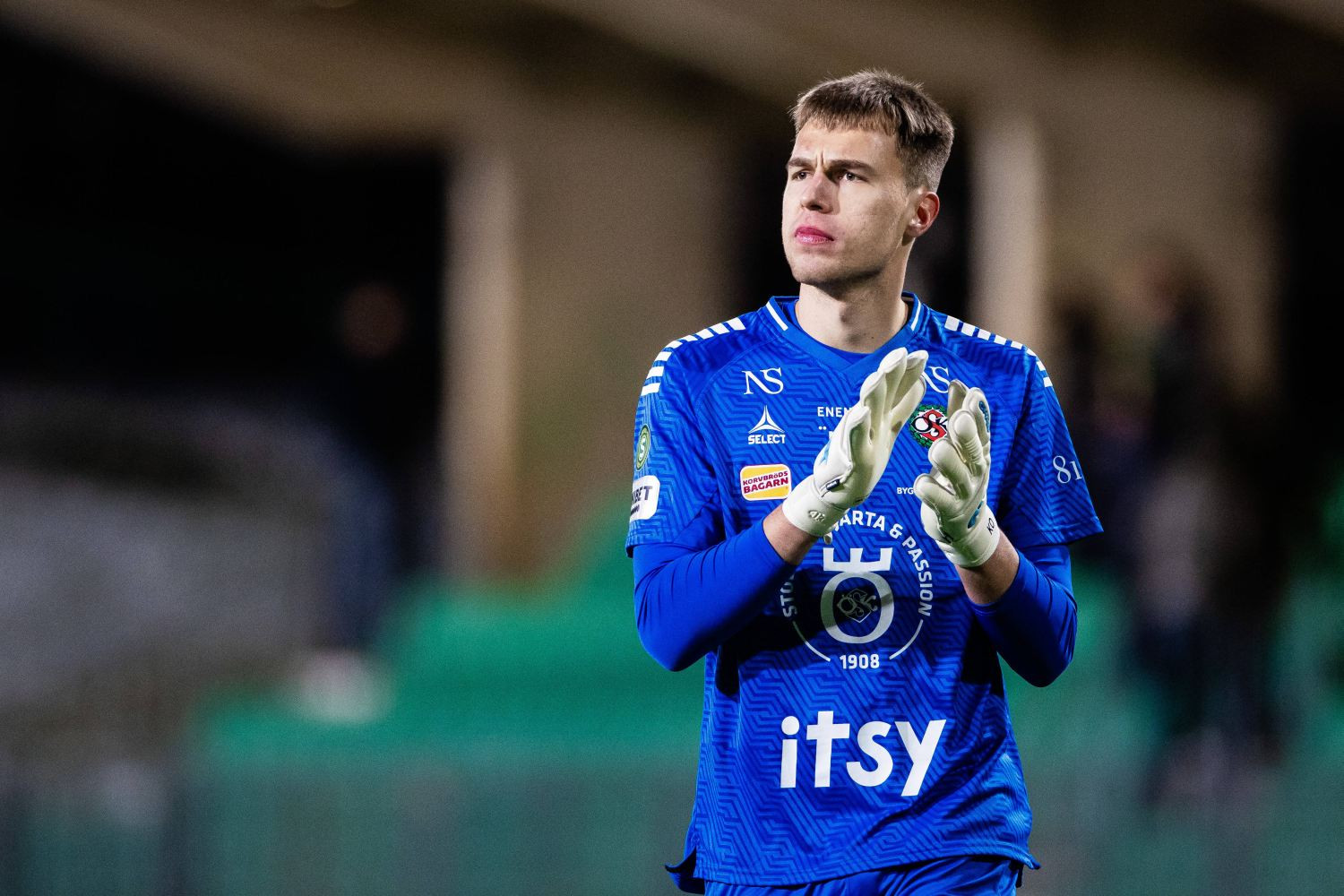 Jakub Ojrzyński jednym z bohaterów w walce o utrzymanie. Odciągnął piłkę wzrokiem [WIDEO]