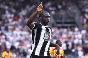 Wrexham ubiegnie kluby z Premier League?! Przyłączył się do walki o 18-letniego napastnika