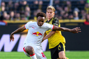 „Kluby Premier League oszalały na jego punkcie”. Manchester United i Chelsea już go obserwują