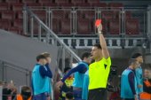 Czerwona kartka w meczu Barcelony. To już ósmy raz