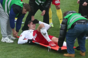 OFICJALNIE: Fabian Piasecki opuści mecz z Wisłą Kraków