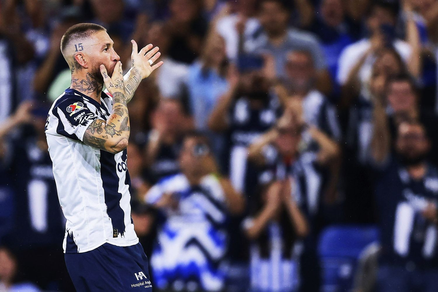 Sergio Ramos w topowej lidze?! Czeka na niego były kolega z Realu Madryt