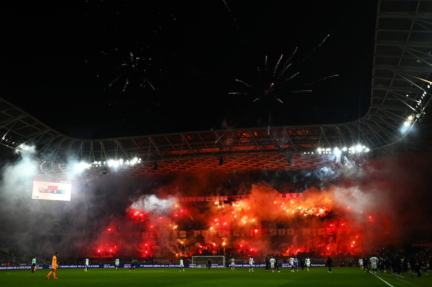 Skandal w Ligue 1! Zawodnicy pobici przez własnych kibiców [OFICJALNIE]