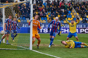 Wisła Kraków zainteresowała się bramkarzem z Ekstraklasy. „Nie jestem głupi, nie zrobię tego”