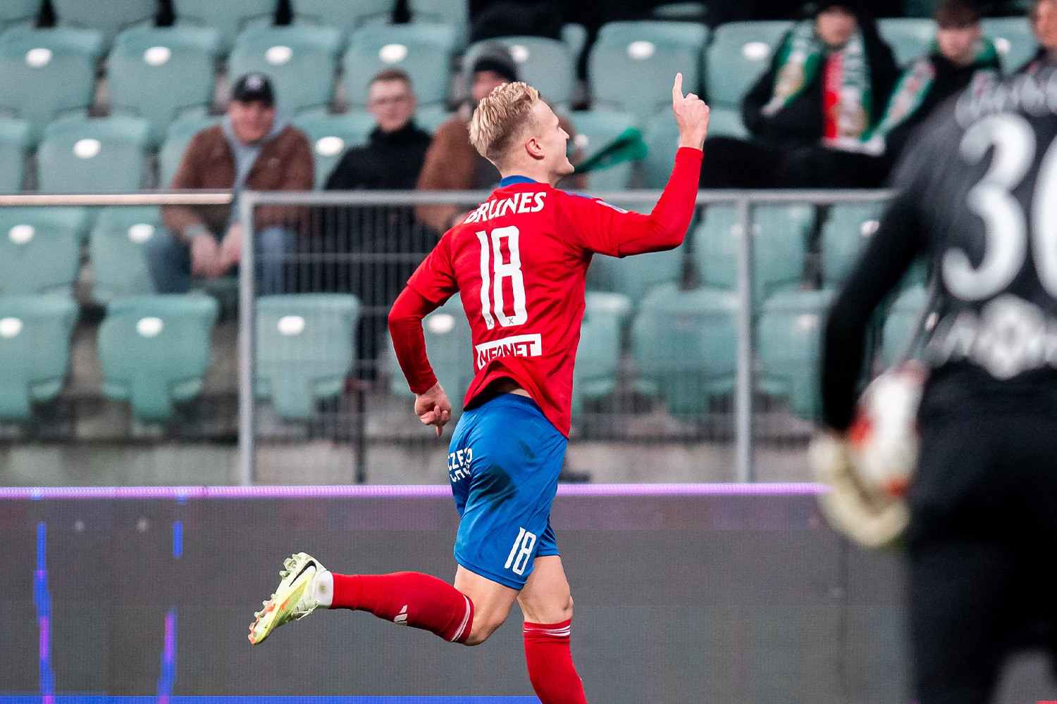 Ekipa Marka Papszuna jedzie dalej! Raków Częstochowa awansował do ćwierćfinału Pucharu Polski [WIDEO]