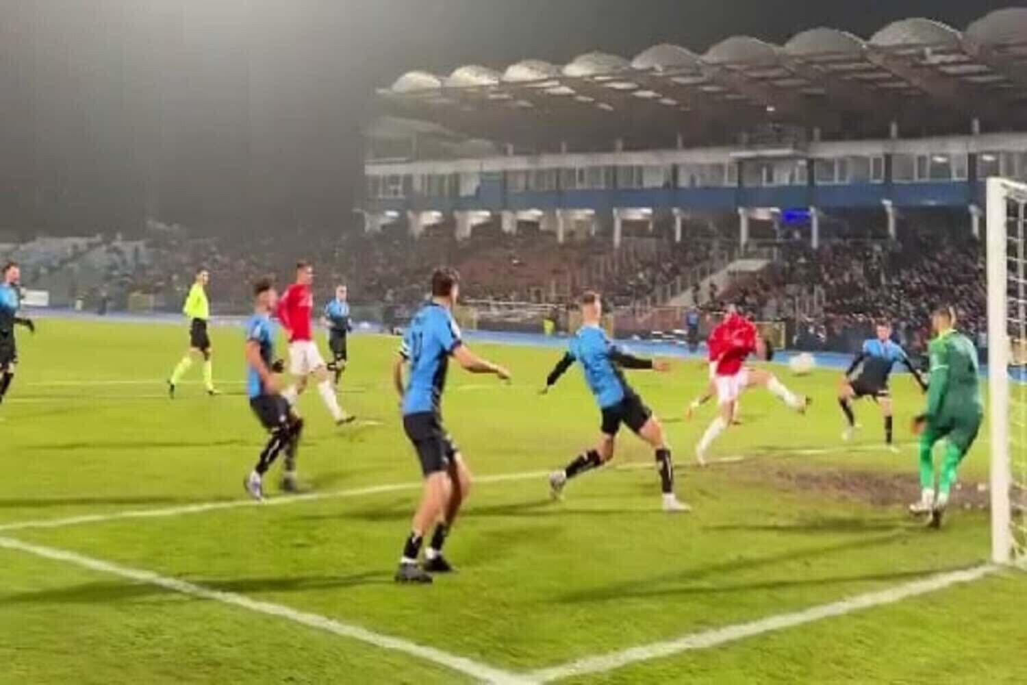 Wisła Kraków prowadziła, ale tylko przez chwilę. Następna niespodzianka w Pucharze Polski? [WIDEO]