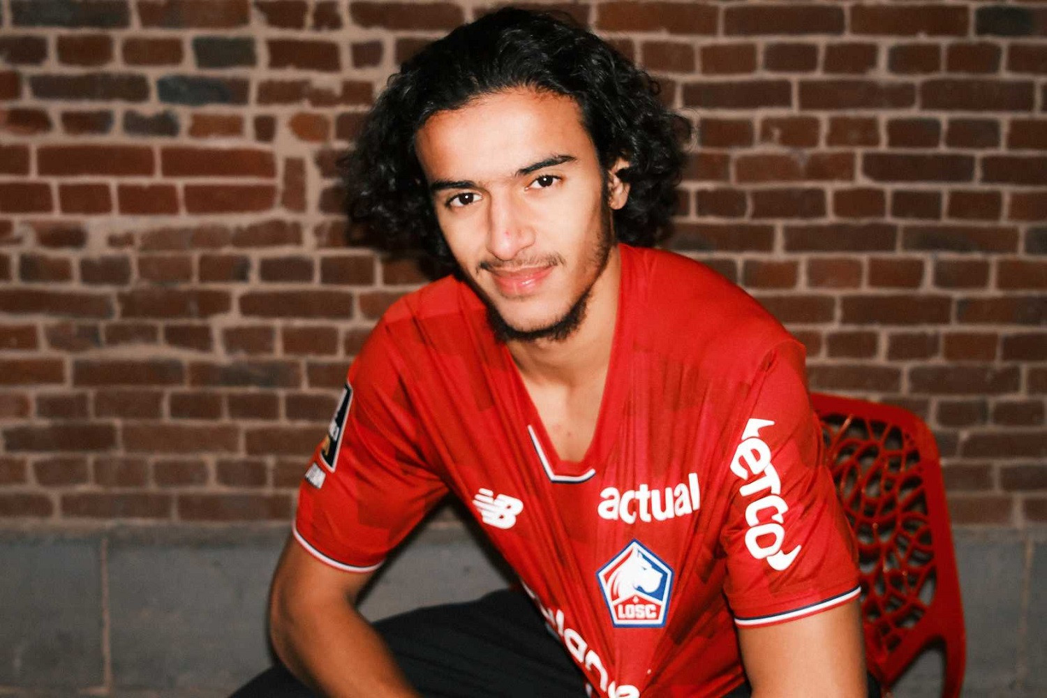 OFICJALNIE: Chcą go PSG, Chelsea czy Arsenal. Pomocnik podjął decyzję w sprawie przyszłości