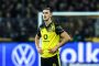 Borussia Dortmund widzi w nim twarz projekt, on ma wątpliwości, czy nadal chce grać w tym klubie