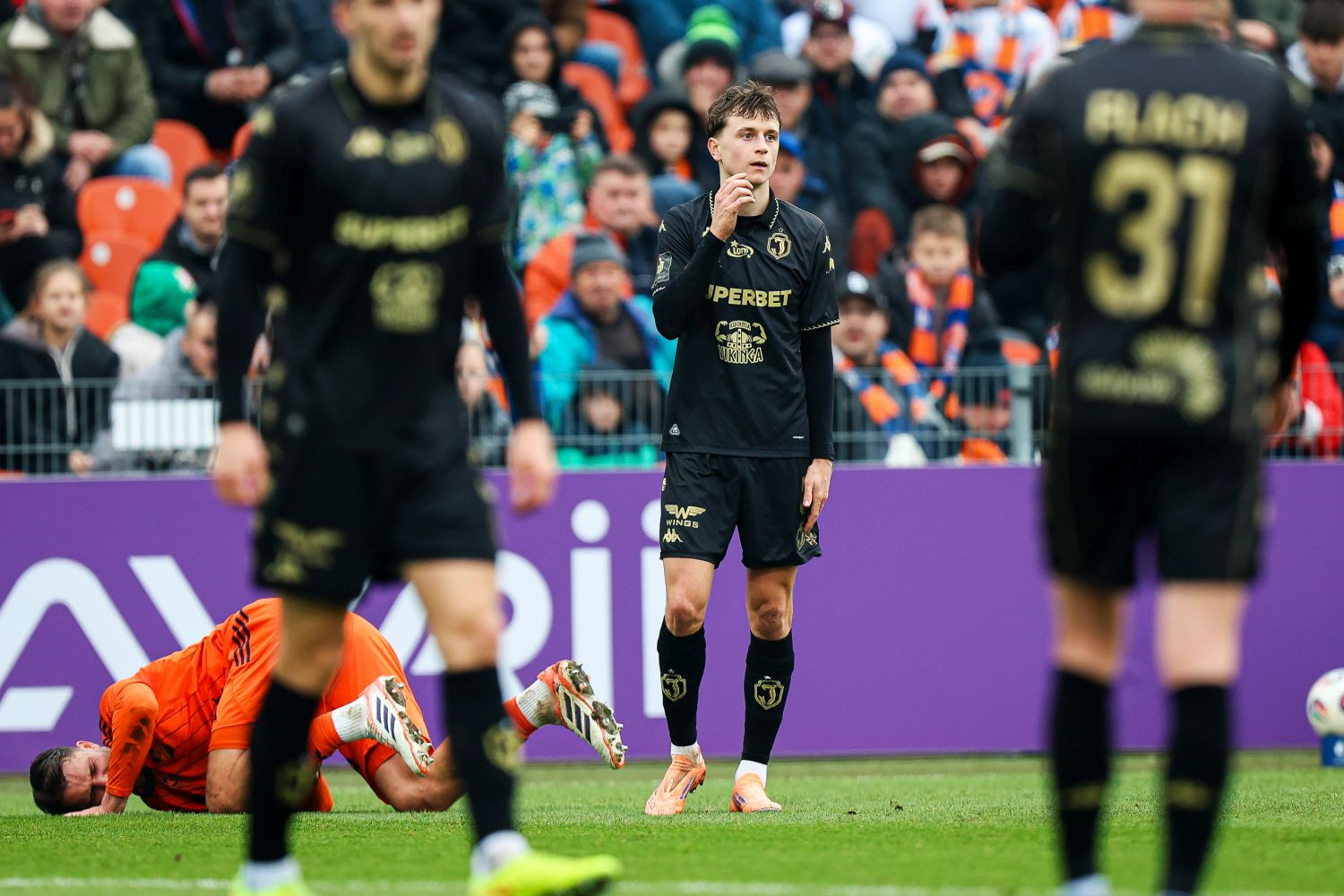 To nie jest dobry czas gracza Jagiellonii Białystok. Średnie występy, a teraz samobój [WIDEO]