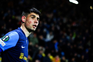 Raków Częstochowa negocjuje mocny transfer. Uwaga: 13 bramek i 23 asysty w ubiegłym sezonie