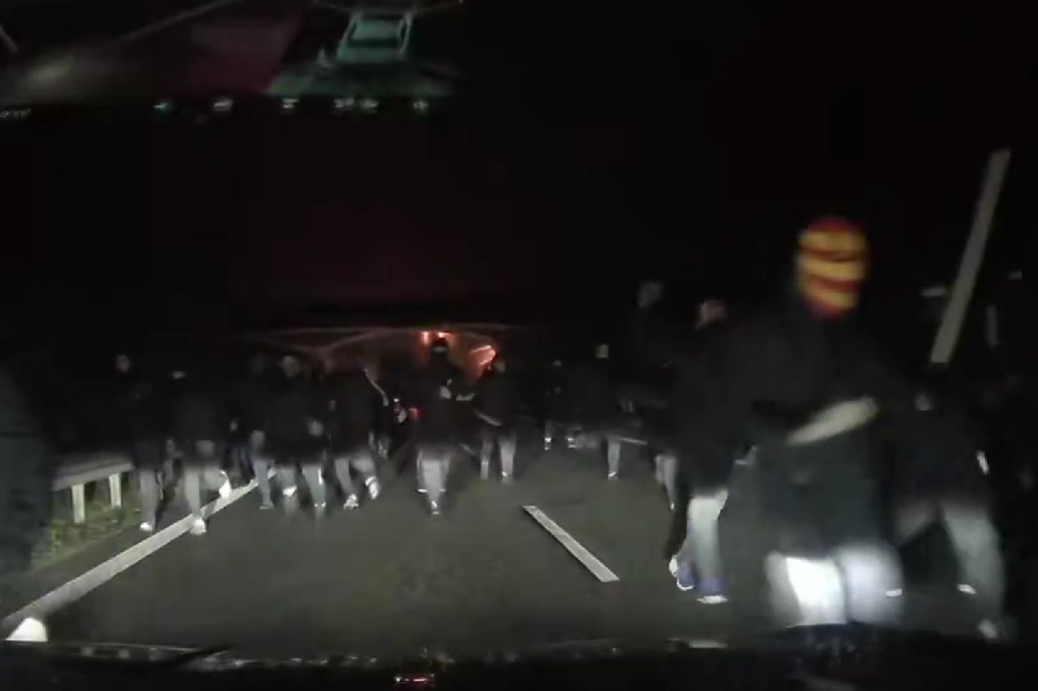 Kibice Rayo Vallecano pobici w drodze na mecz z Jagiellonią Białystok. 50 napastników