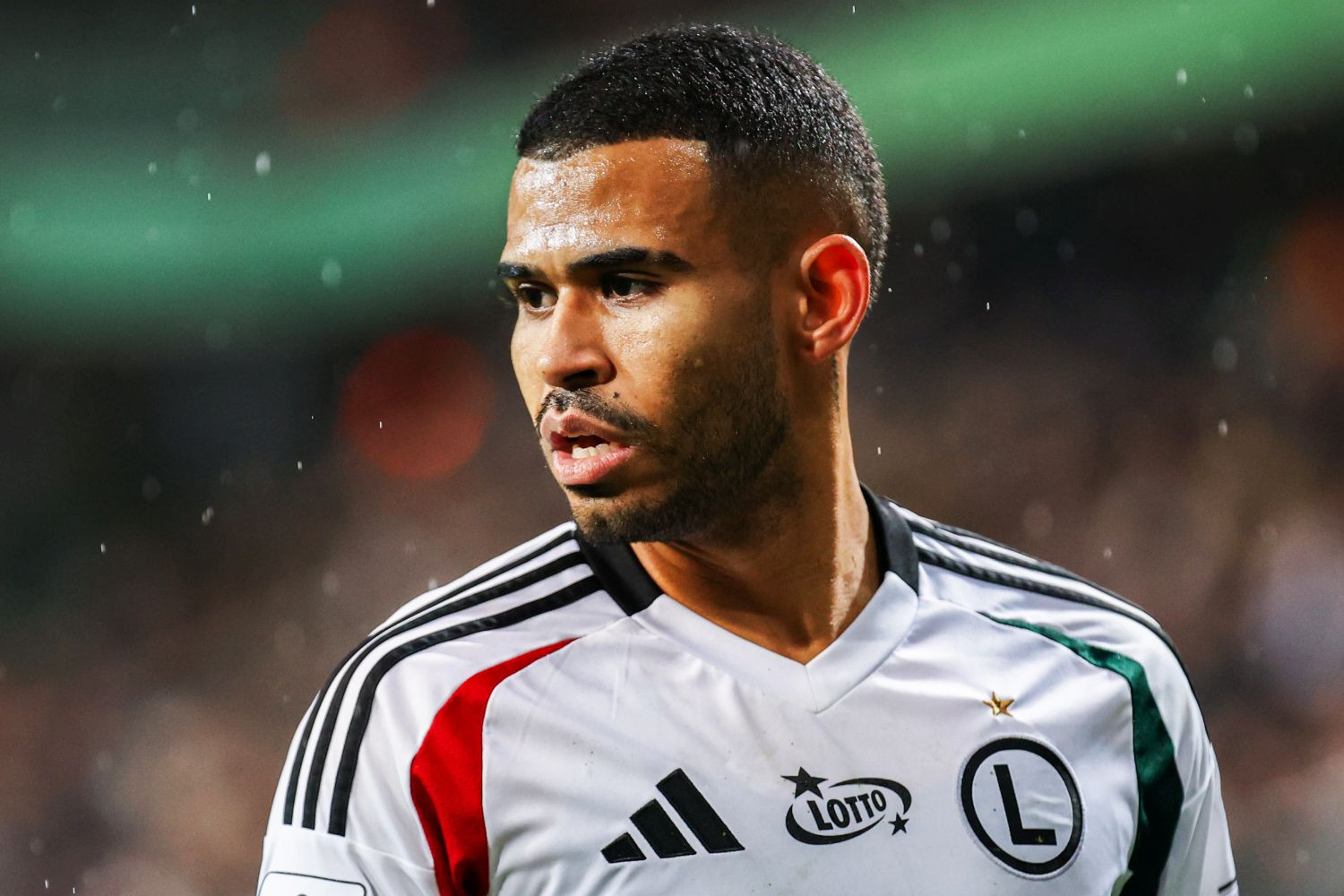 Hit transferowy z udziałem gracza Legii Warszawa?! Przygotowują ofertę