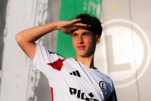 Legia Warszawa podpisała kontrakt z młodym pomocnikiem [OFICJALNIE]