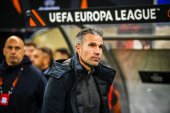 Robin van Persie musi ratować skórę
