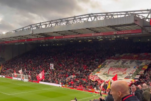 Jednoznaczne stanowisko kibiców Liverpoolu. Tak Mohamed Salah został przywitany na Anfield [WIDEO]