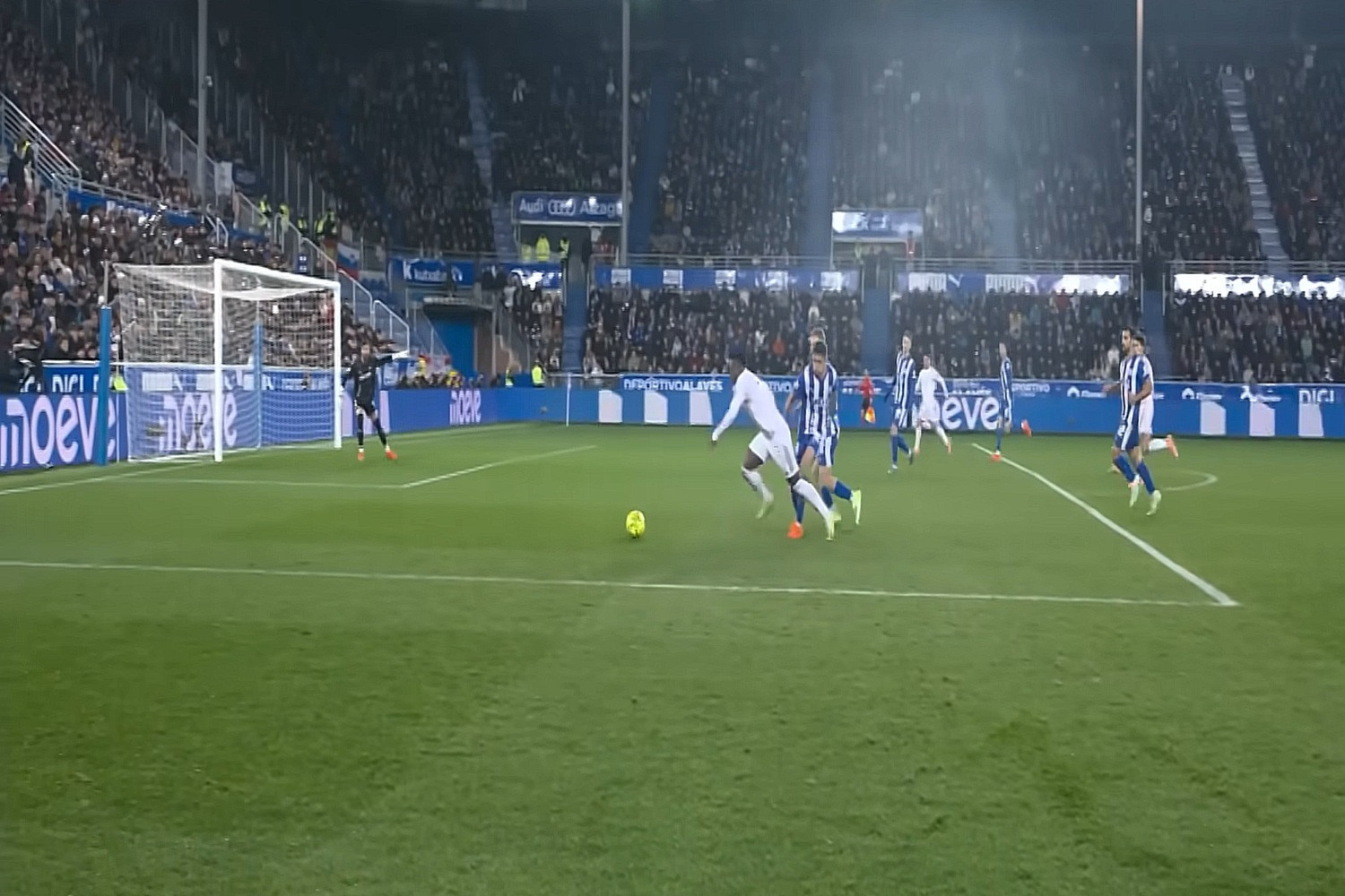 Real Madryt ograbiony z rzutu karnego? Sędzia nie obejrzał nawet powtórek [WIDEO]