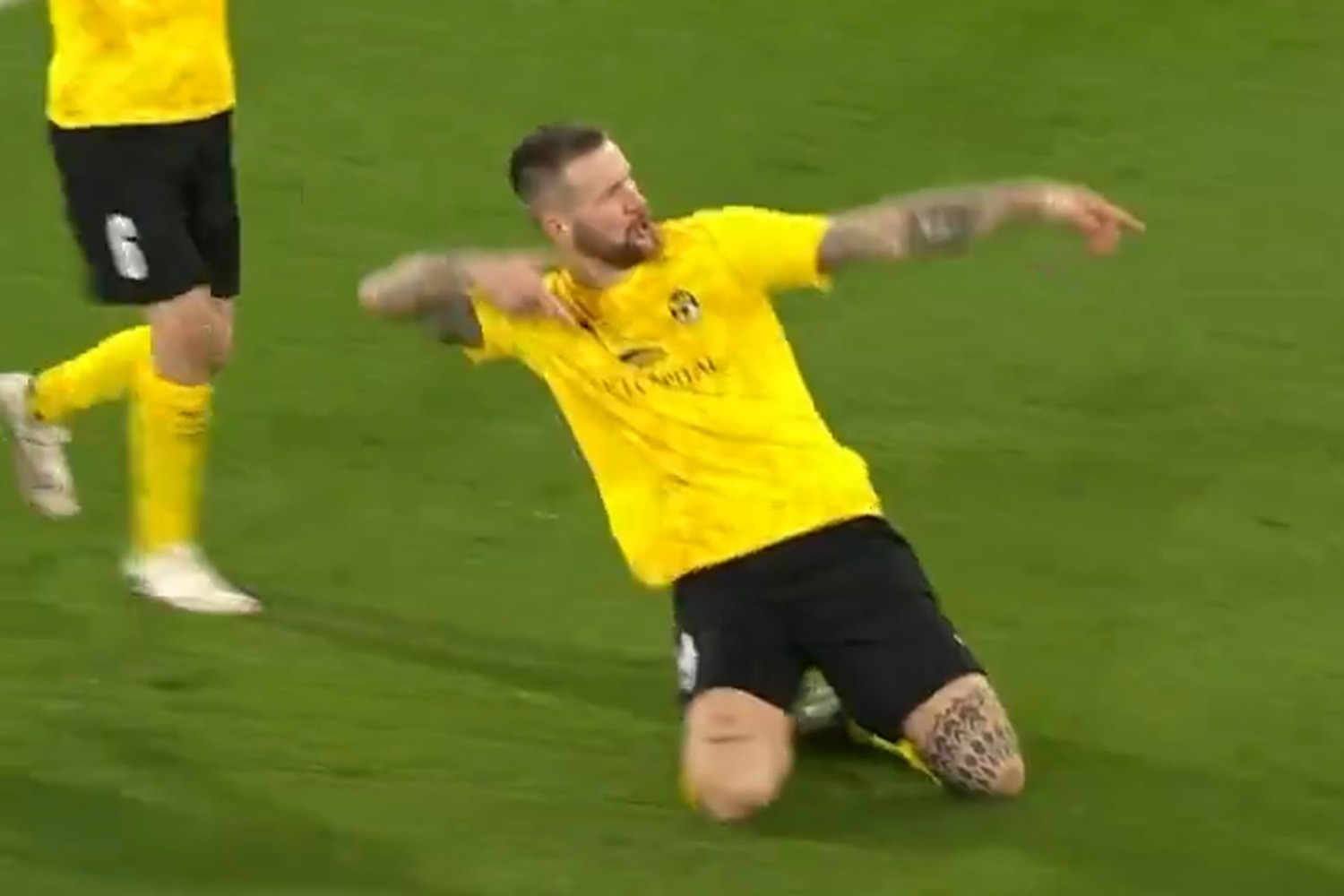 Piotr Parzyszek bohaterem Finów. Gol przeciwko faworytowi z Premier League dał historyczny awans [WIDEO]