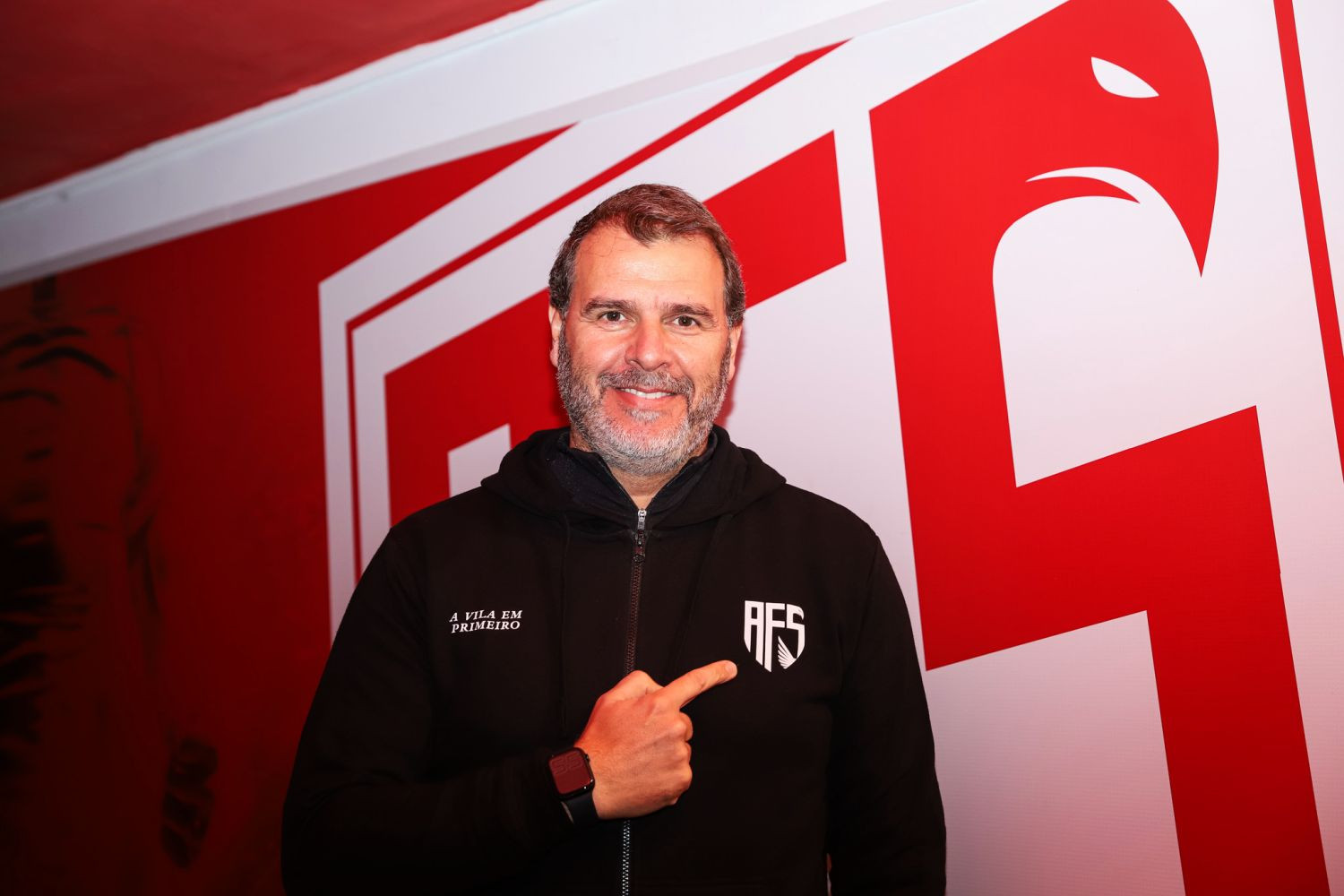 OFICJALNIE: João Henriques rozpoczyna pracę w nowym klubie