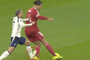 Sędzia był pobłażliwy, VAR – bezlitosny. Czerwona kartka dla najdroższego nabytku Tottenhamu Hotspur