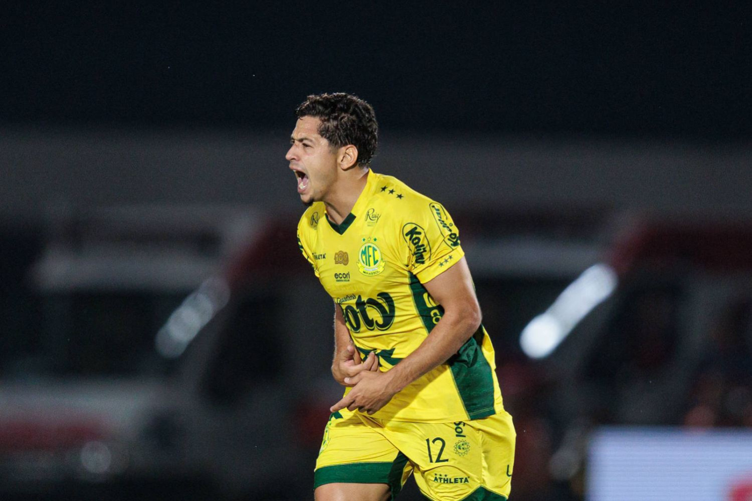 Zdobył cztery mistrzostwa Polski z Legią Warszawa, teraz jest do wzięcia