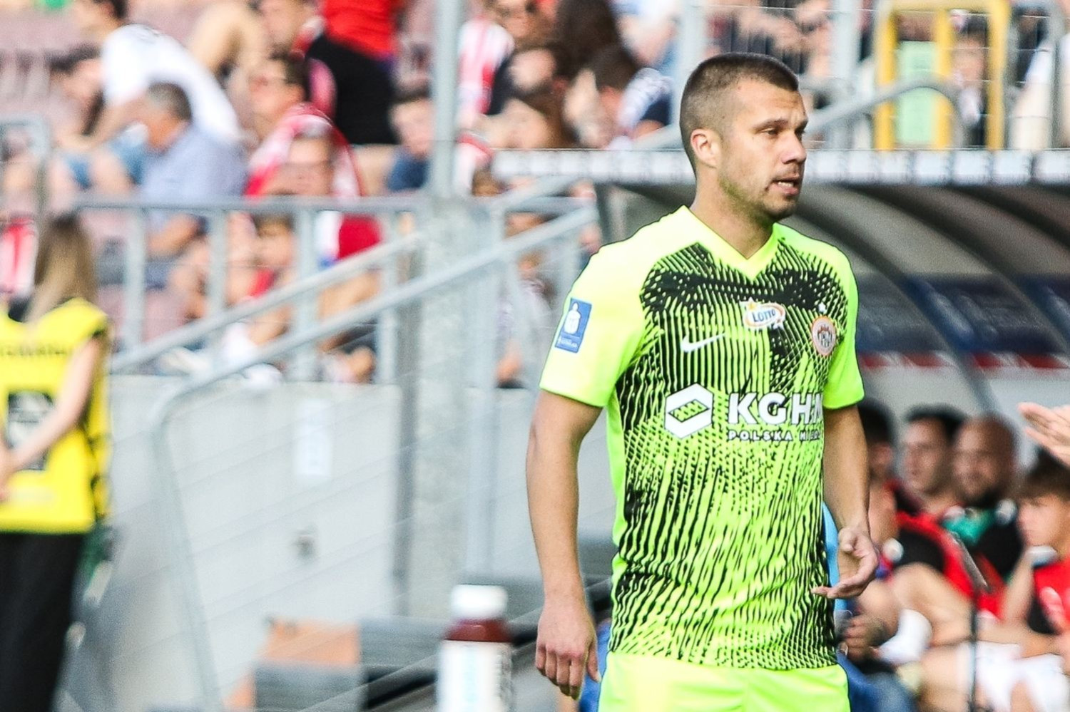 OFICJALNIE: Były piłkarz Zagłębia Lubin rozwiązał kontrakt z klubem. Ponad 100 meczów w Ekstraklasie