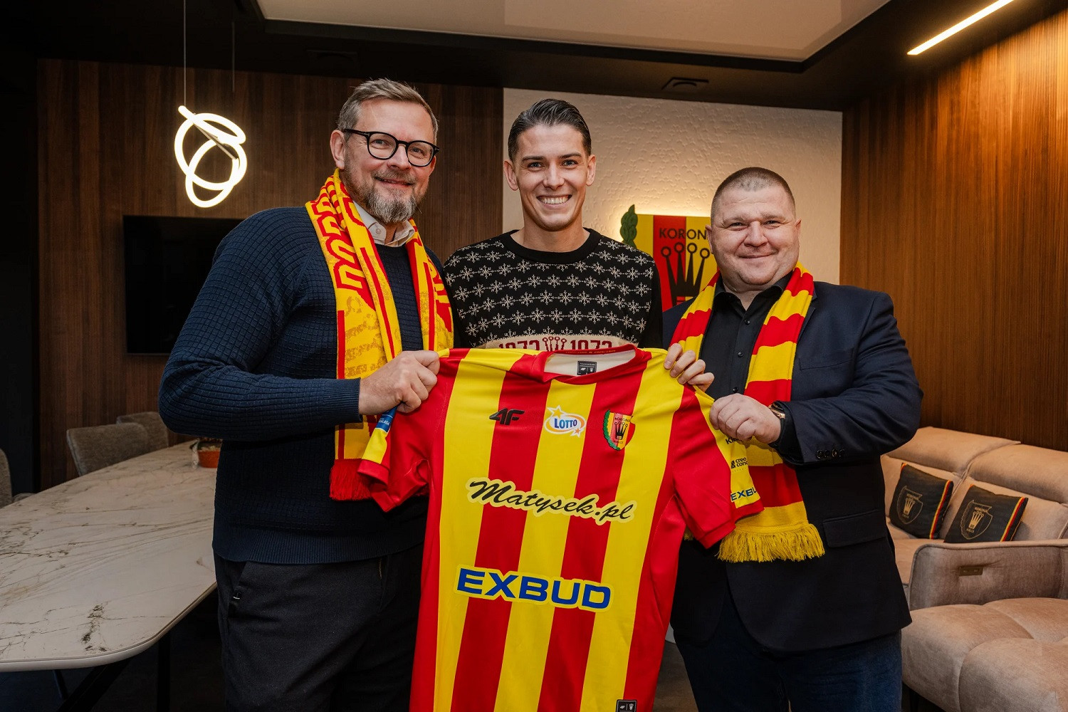 Korona Kielce sprawiła kibicom prezent na Święta. Głośny powrót do Ekstraklasy stał się faktem [OFICJALNIE]