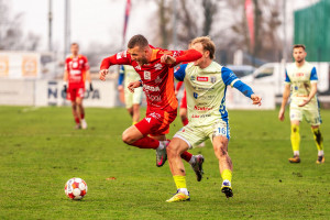 Pogoń Szczecin weźmie napastnika z II ligi? Dyrektor sportowy komentuje