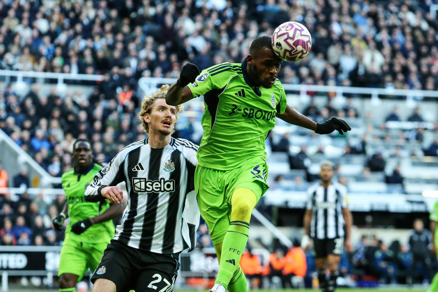 Ambitne plany Paris FC. Chcą stopera z dorobkiem ponad 160 meczów w Premier League