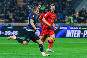 Inter Mediolan docelowo chce za niego 35 milionów euro. Rozmowy trwają