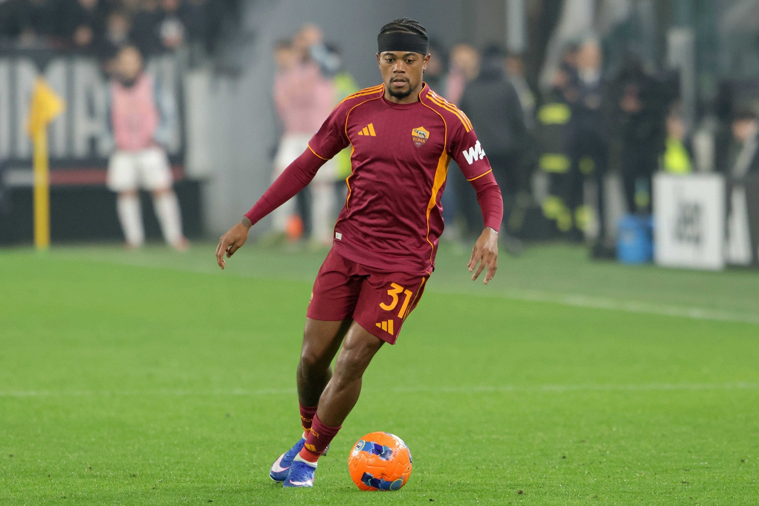 Aston Villa nie zarobi na nim 22 milionów euro. Skrzydłowy na radarze innego klubu Premier League