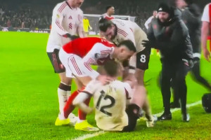 Gabrielowi Martinellemu odcięło prąd. Skrzydłowy Arsenalu przeprosił obrońcę Liverpoolu