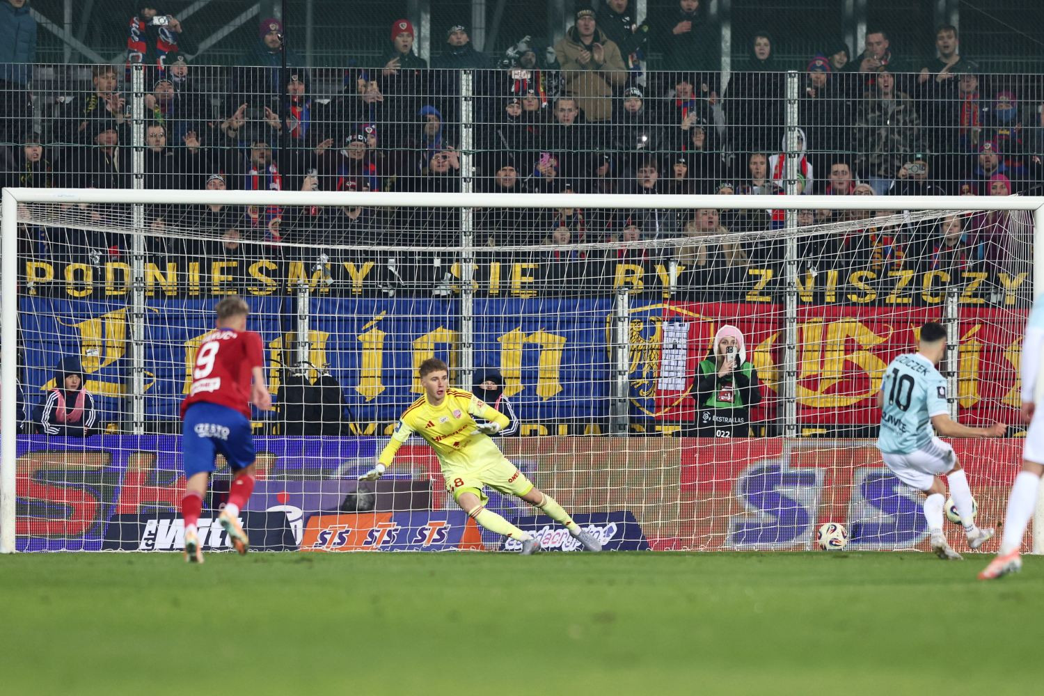 Raków Częstochowa raczej bez szans, by go wykupić