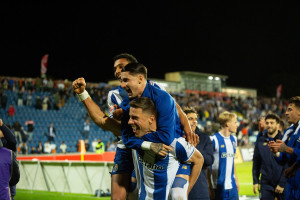 Jan Bednarek najlepszym obrońcą ligi. Czwarty miesiąc z rzędu! [OFICJALNIE]