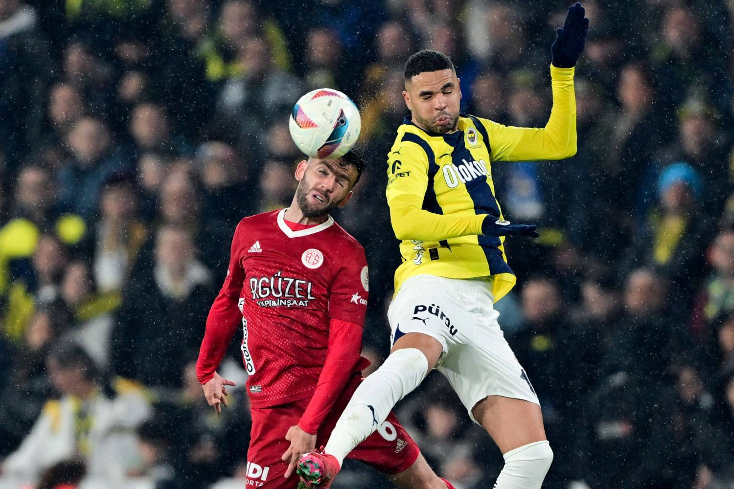 Ma na koncie występy w Lidze Mistrzów, trafi do I ligi? Szykują ciekawy transfer