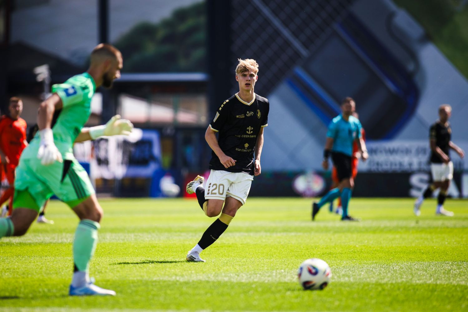 Napastnik Pogoni Szczecin nie jest przekonany do tego transferu