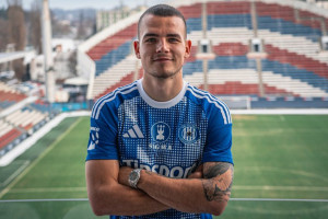 Łącznie ponad trzy miliony euro! OFICJALNIE: Były zawodnik Zagłębia Lubin sfinalizował dwa transfery... jednego dnia