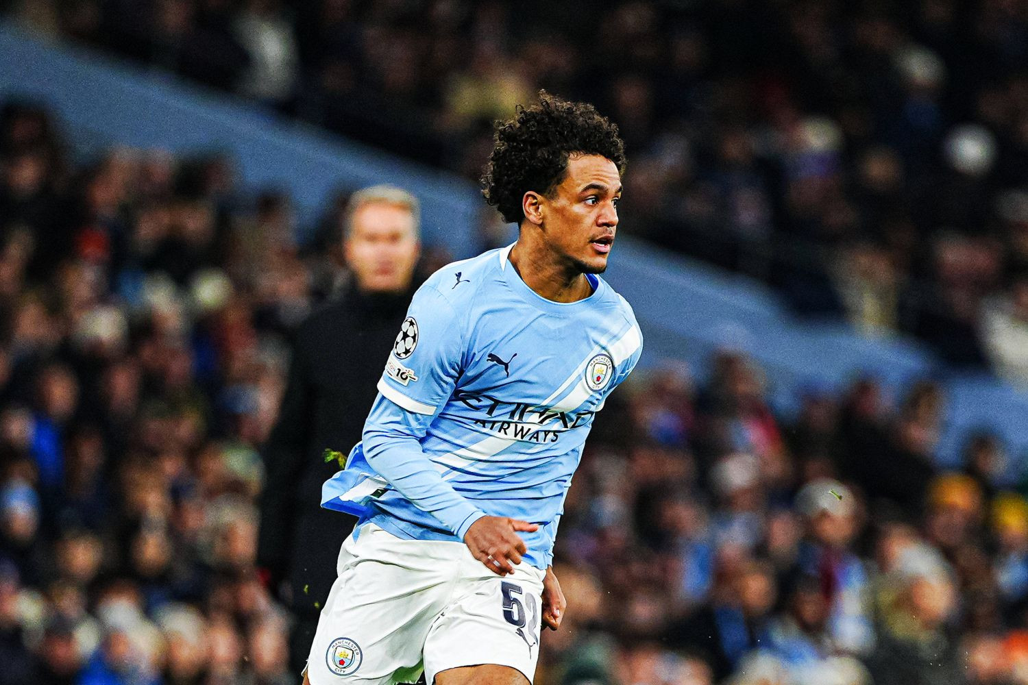 Borussia Dortmund musi się spieszyć. Klub z Premier League wygra z nimi walkę o cel transferowy?