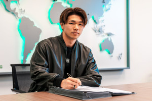 W tym sezonie gol średnio co 60 minut. OFICJALNIE: Będzie kontynuował karierę w Bundeslidze