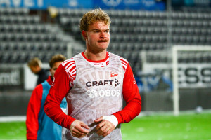 GKS Katowice zaoferował za niego około 300 tysięcy euro. W lidze grał wszystko