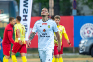 Wisła Kraków i Pogoń Szczecin w CV. Obrońca wyląduje w III lidze