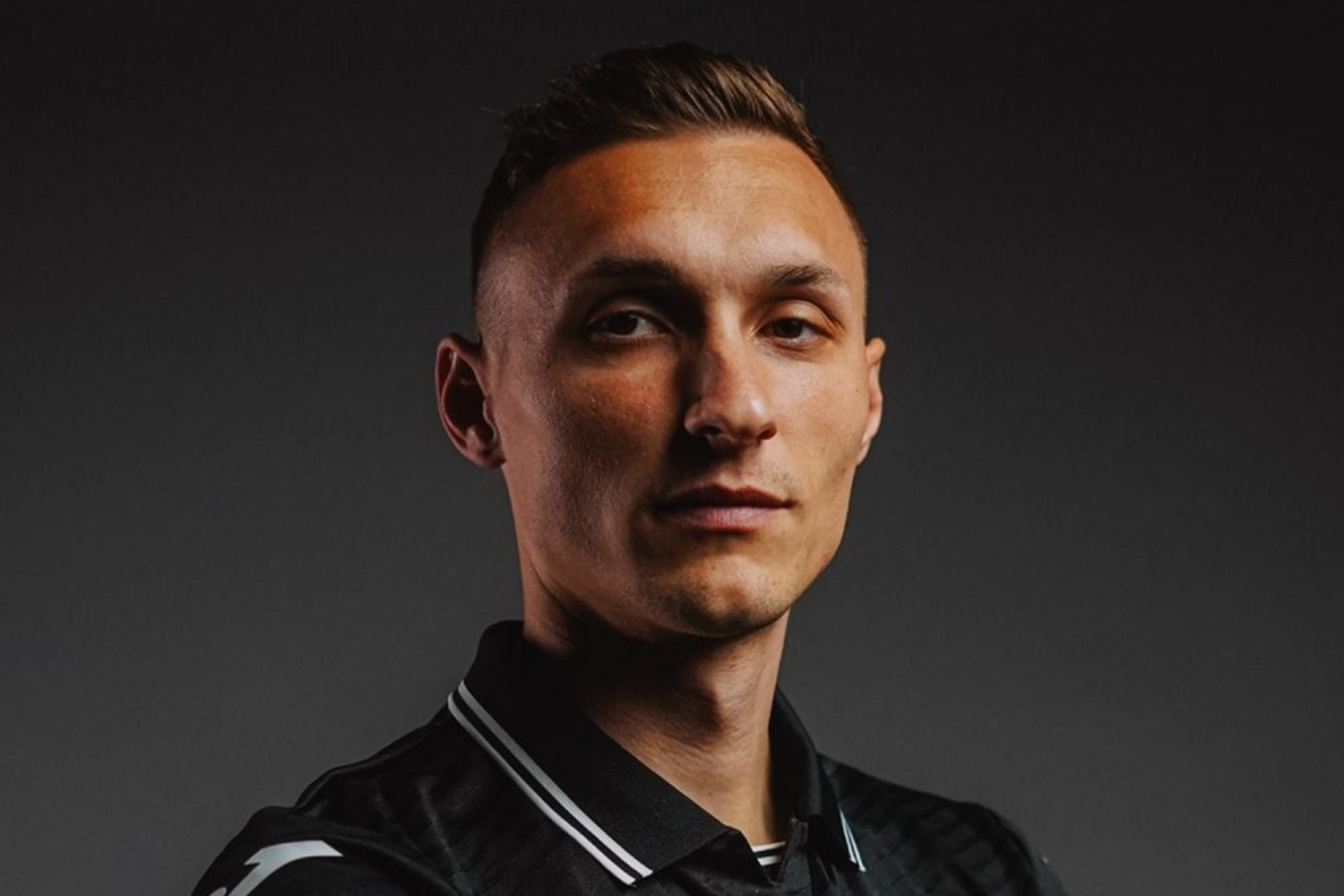 OFICJALNIE: Dominik Steczyk zmienił klub. To już ósmy w jego seniorskiej karierze