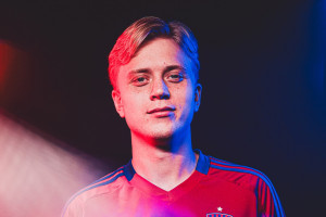 Przylecieli razem. Trafili do dwóch różnych klubów Ekstraklasy