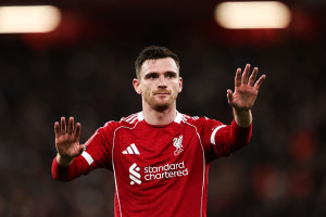 Andy Robertson negocjuje sensacyjny transfer wewnątrz Premier League