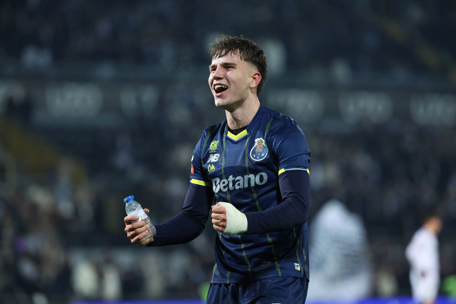 Francesco Farioli wierzy, że Oskar Pietuszewski rozwiąże problem FC Porto. „Dzięki niemu mamy większe pole manewru”