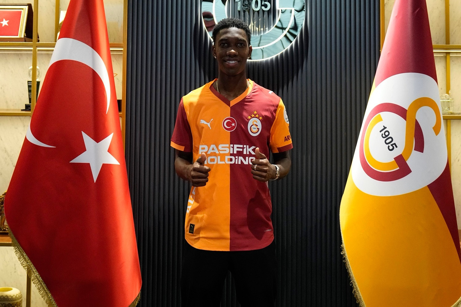 OFICJALNIE: Drugi zimowy transfer Galatasaray. Ponownie skrzydłowy