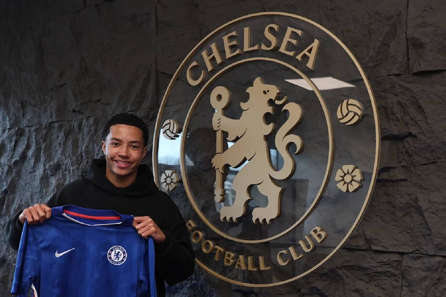 OFICJALNIE: Chelsea przejęła 17-latka