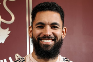 Wielki powrót Douglasa Luiza sfinalizowany. Grał tam jak z nut [OFICJALNIE]